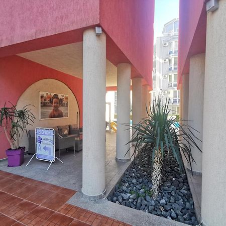 Rose Garden Omax Apartments Солнечный берег Экстерьер фото
