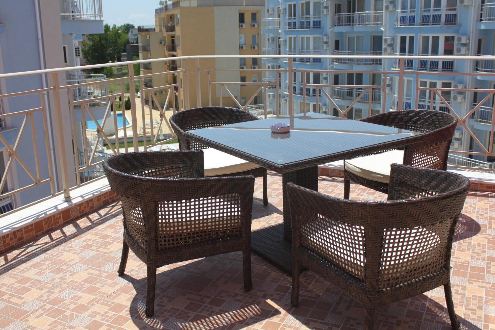 Rose Garden Omax Apartments Солнечный берег Экстерьер фото