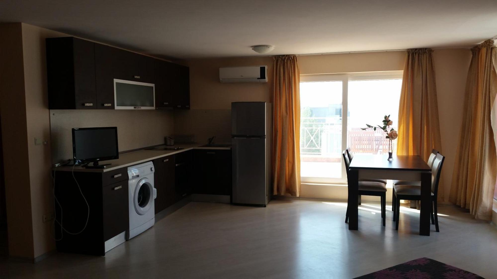 Rose Garden Omax Apartments Солнечный берег Номер фото