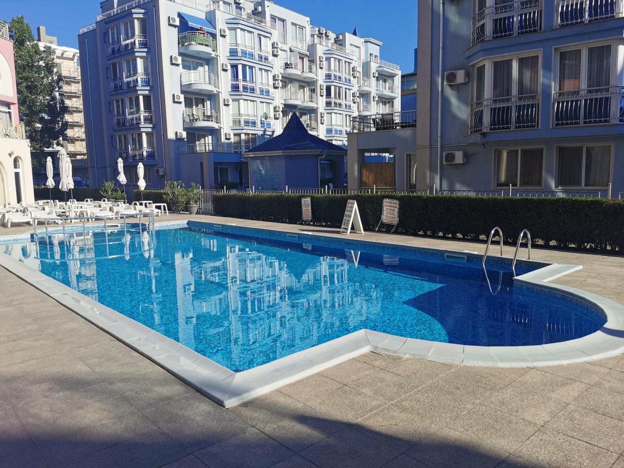 Rose Garden Omax Apartments Солнечный берег Экстерьер фото