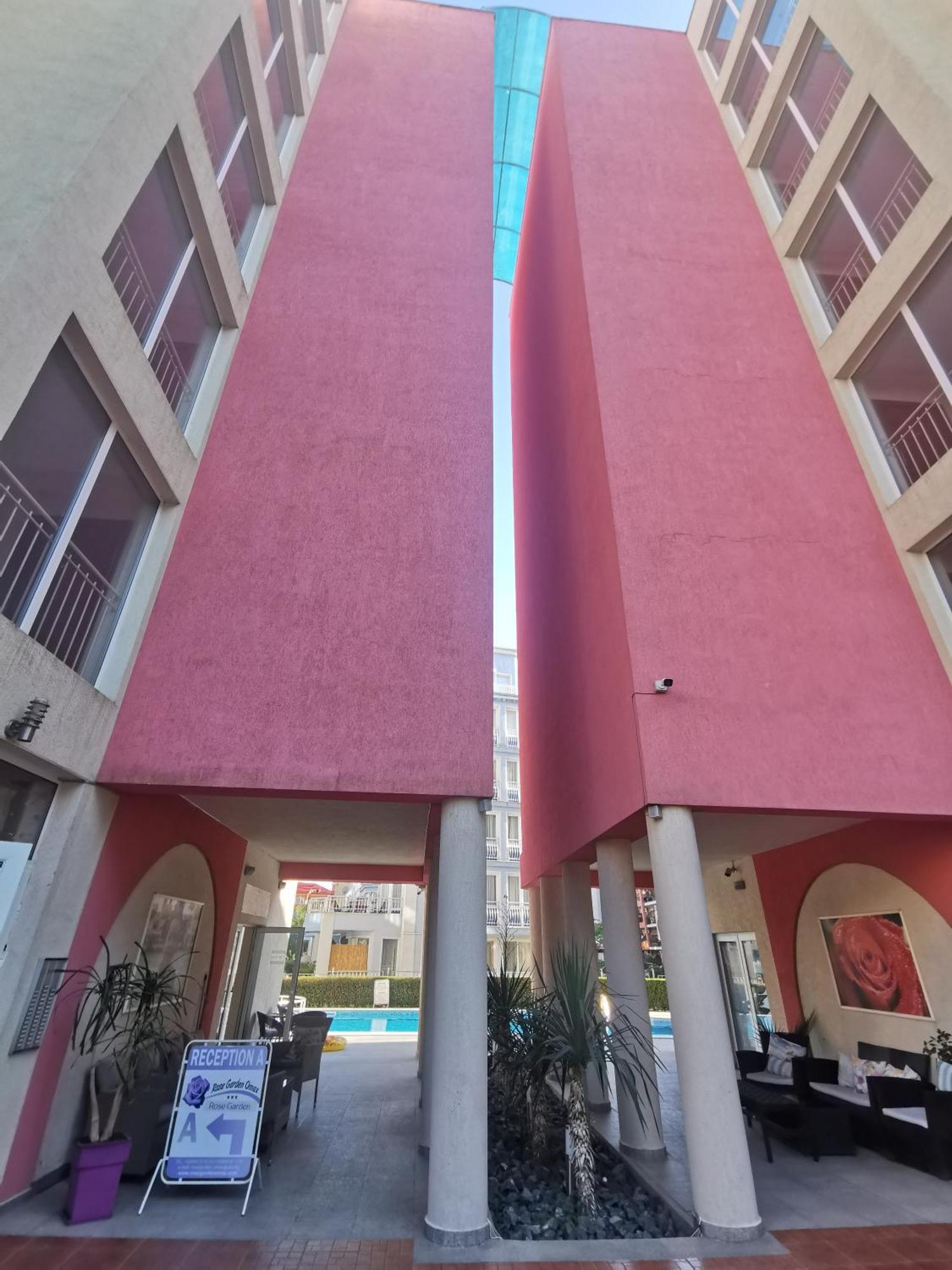 Rose Garden Omax Apartments Солнечный берег Экстерьер фото