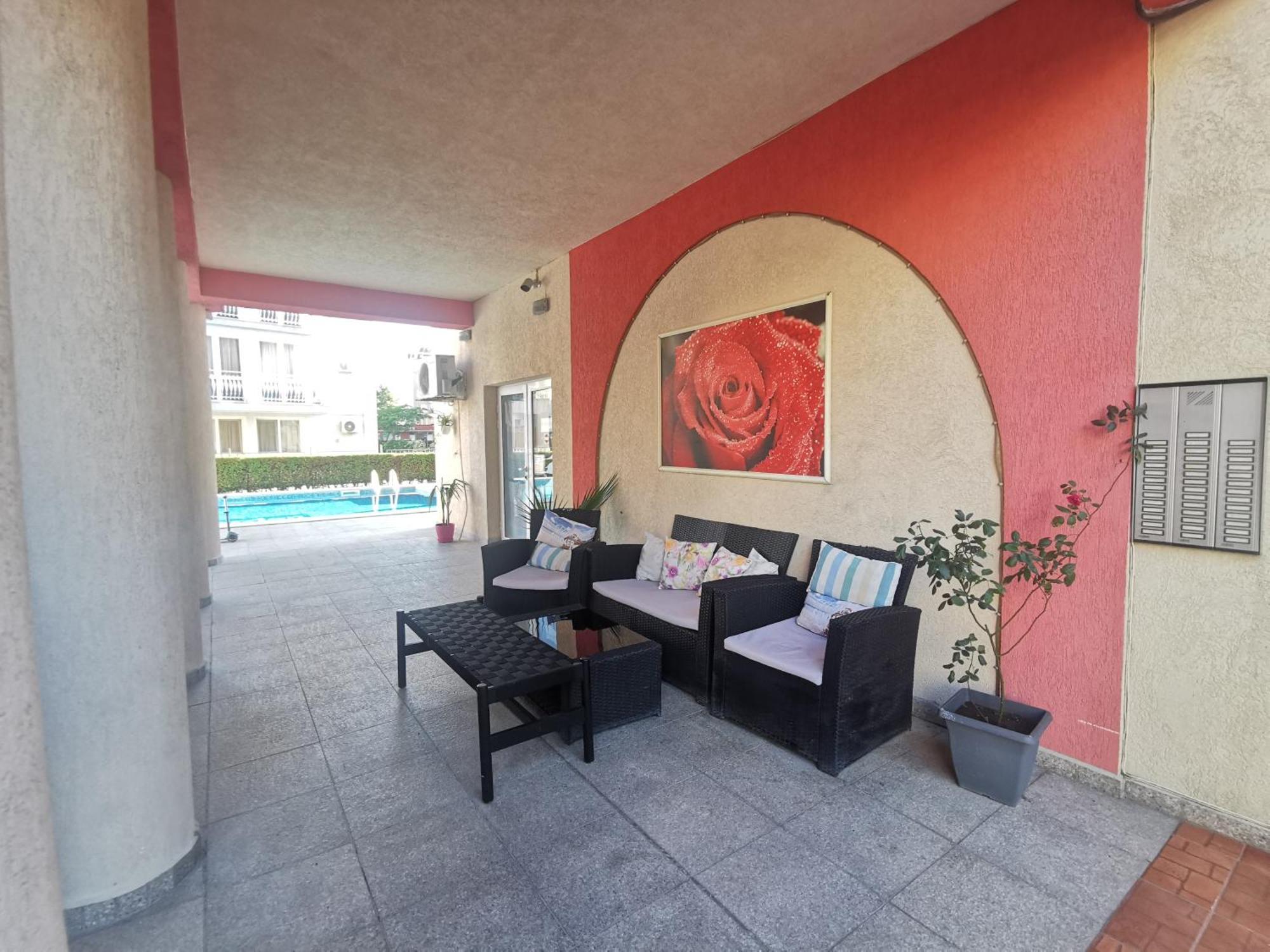 Rose Garden Omax Apartments Солнечный берег Экстерьер фото