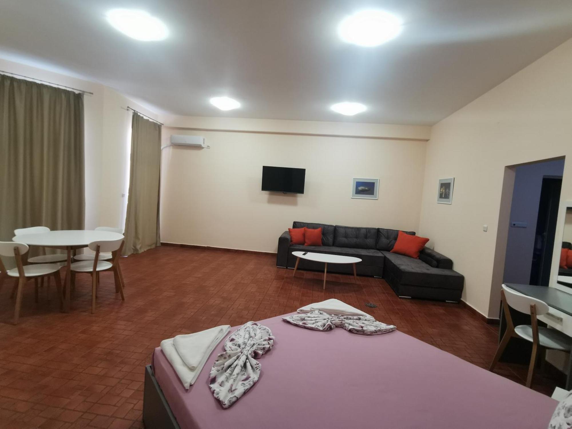 Rose Garden Omax Apartments Солнечный берег Экстерьер фото